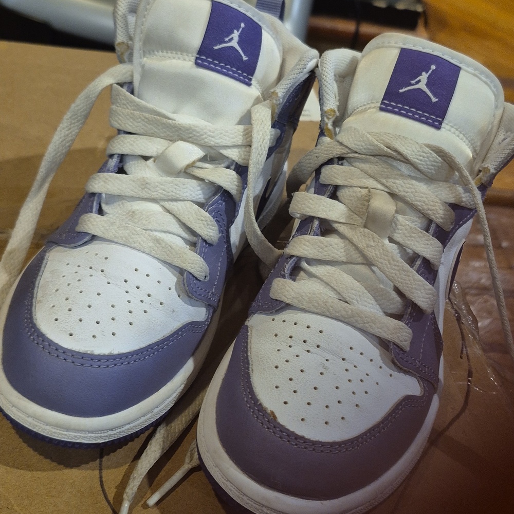 Used, Jordan Kids High-Top Sneakers in Purple and White